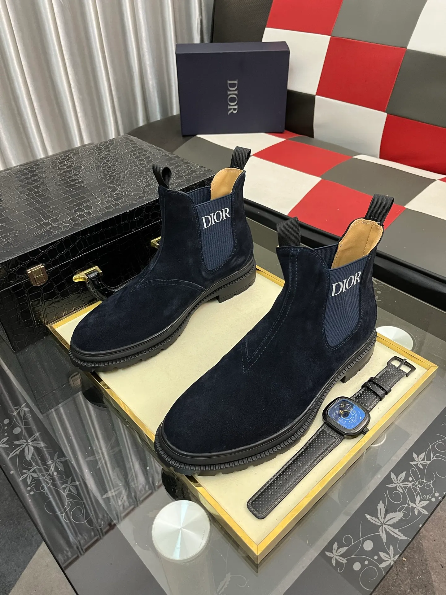 Men's shoes 💰500⌚️⌚️"Dior" Gaoban short boots ⚠️⚠️Top purchasing agents🔍🔍Men's 2023 HK counters are on sale simultaneously. Sole: The original sole is specially provided by the original factory. The exclusive movable molded sole is super comfortable. The original factory and the single product are handmade🔍🔍. The details determine the quality. We only make shoes with care. You can enter and exit the counter at will. Welcome to compare. 🇮🇹Size: 38-444️⃣Colors available